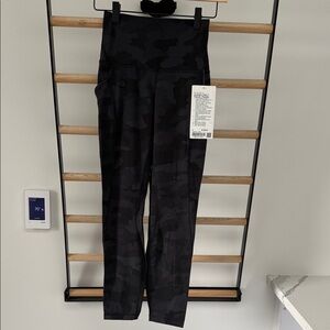 Lululemon Athletica Align leggings w pockets size 4; 25” inseam